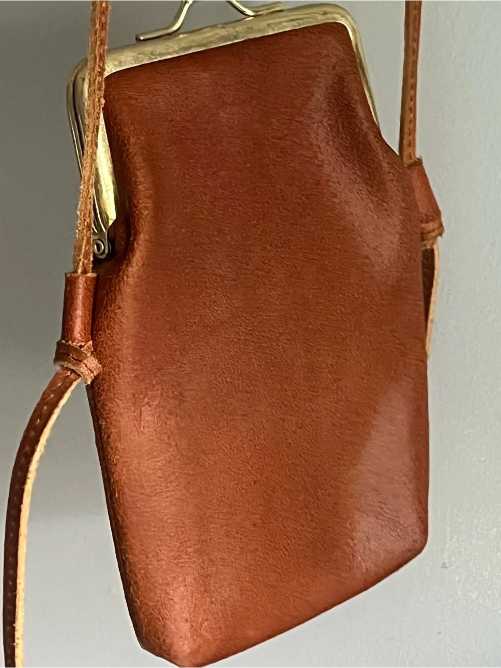 Vintage leather change